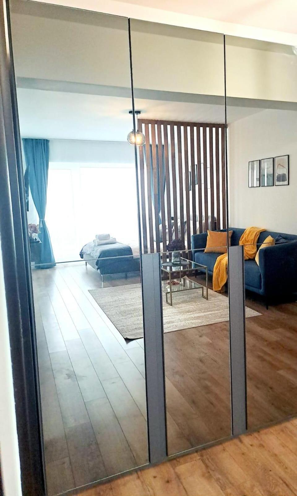 Mountain Breeze Luxury Apartment Ac & Parcare Privata Brasov Exterior photo